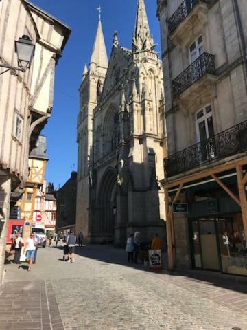 Appartement Au Coeur Du Quartier Historique Vannes Exterior foto